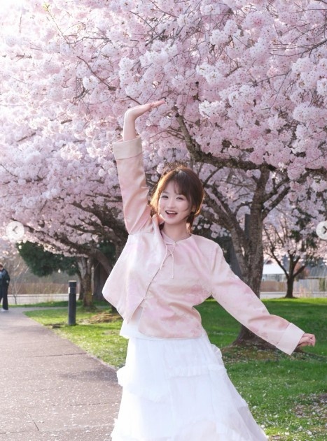 杨瀚森21岁生日 开拓者官方发推祝贺 杨瀚森21岁生日 开拓者官方发推祝贺