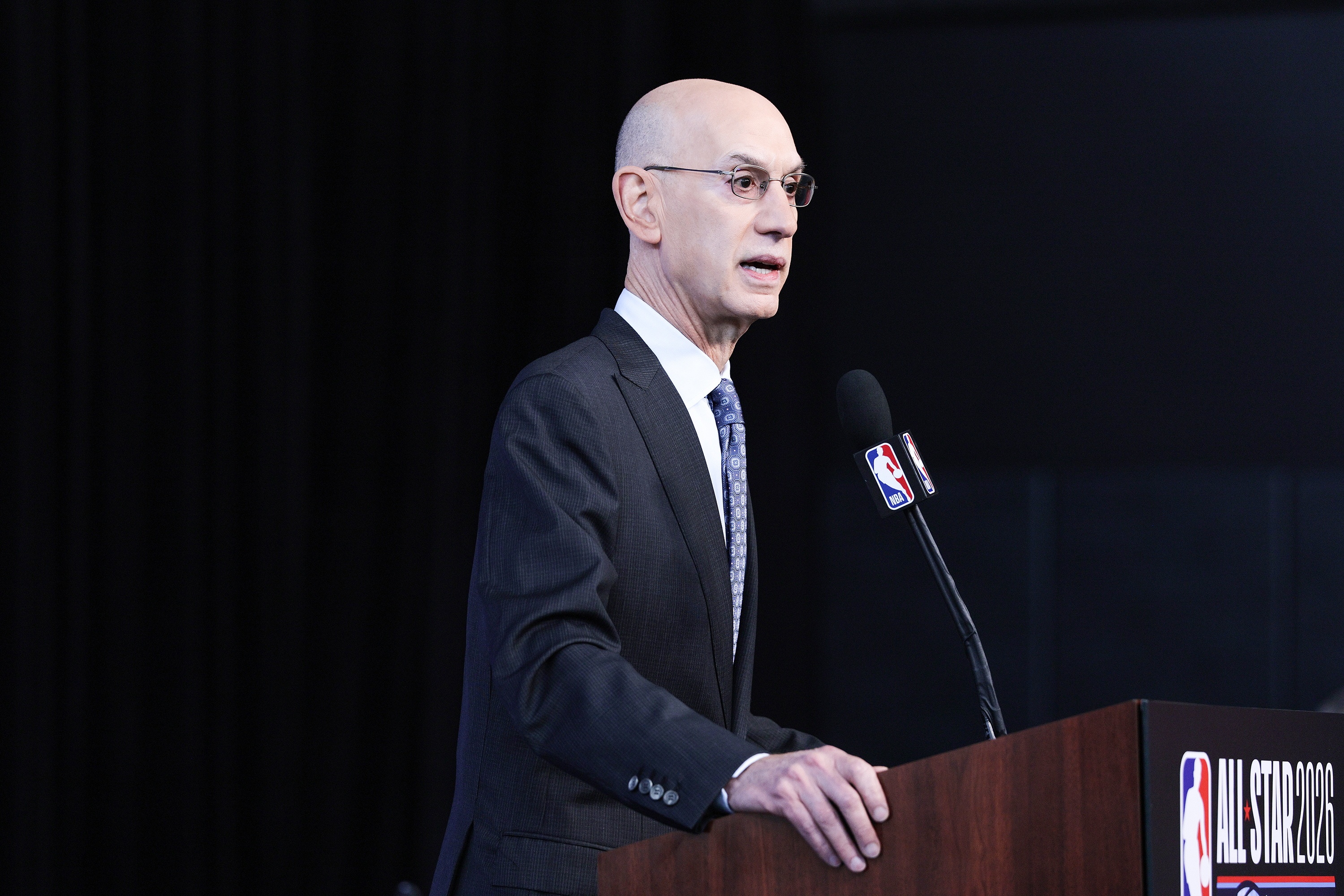 NBA工资帽十年涨超70% 上赛季营收116.8亿美元创纪录 NBA工资帽十年涨超70% 上赛季营收116.8亿美元创纪录
