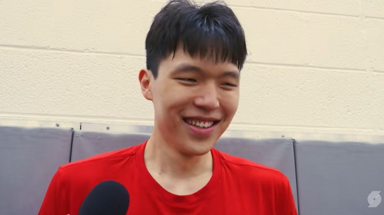 杨瀚森谈二年级:心态如初 唯有全力应对教练部署