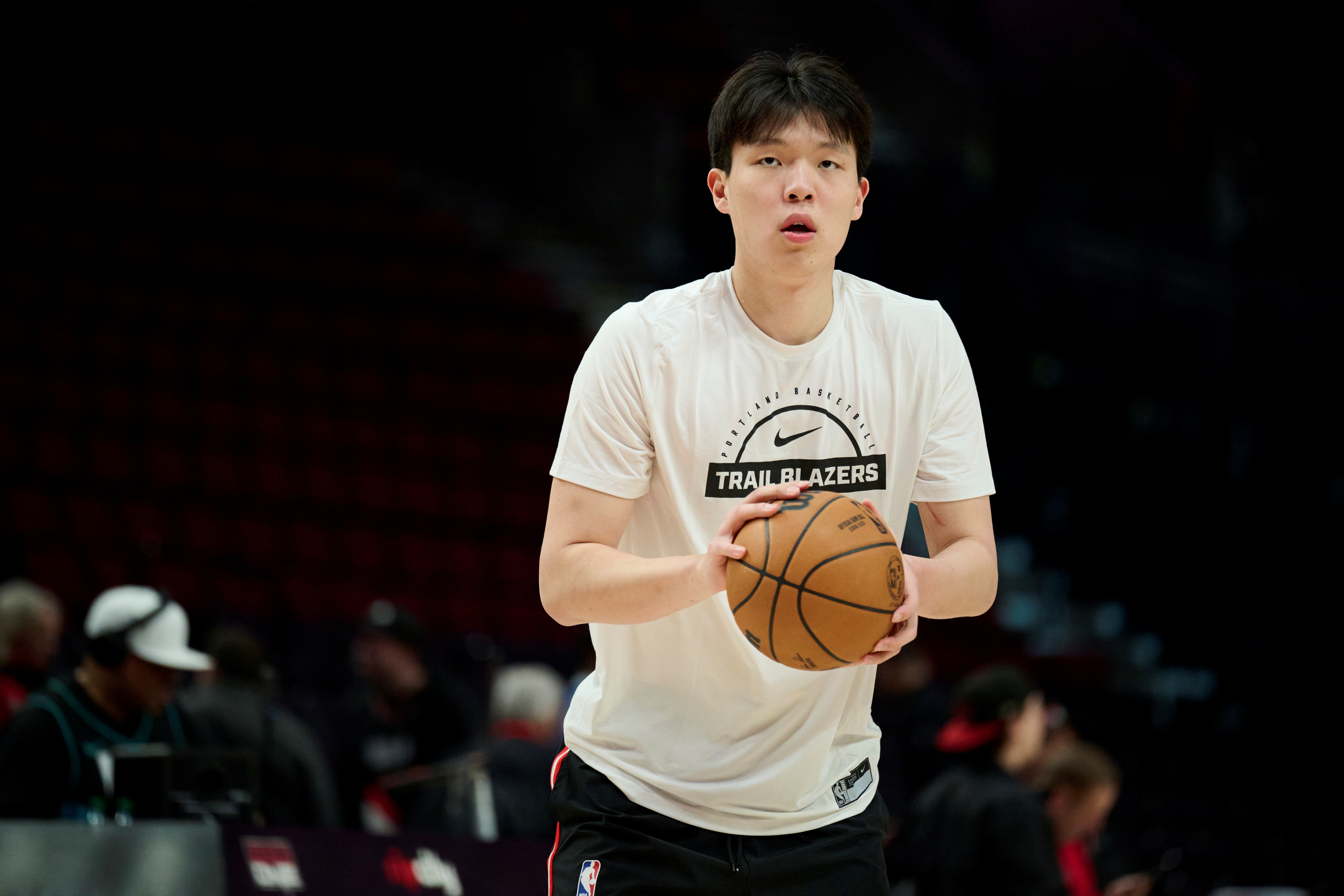 杨瀚森夏联首秀12+9+4 解说:上限已浮出水面,瓶颈在于身体