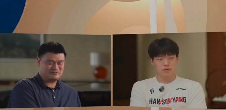 启蒙教练王颖:杨瀚森动态天赋不及姚明大郅阿联,从后卫练起补齐短板