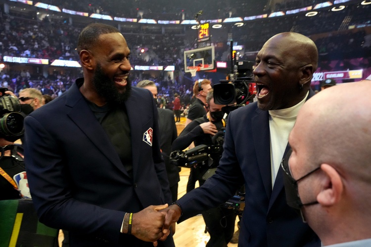 TA独家:詹姆斯与ESPN敲定纪录片协议,模式对标《最后一舞》