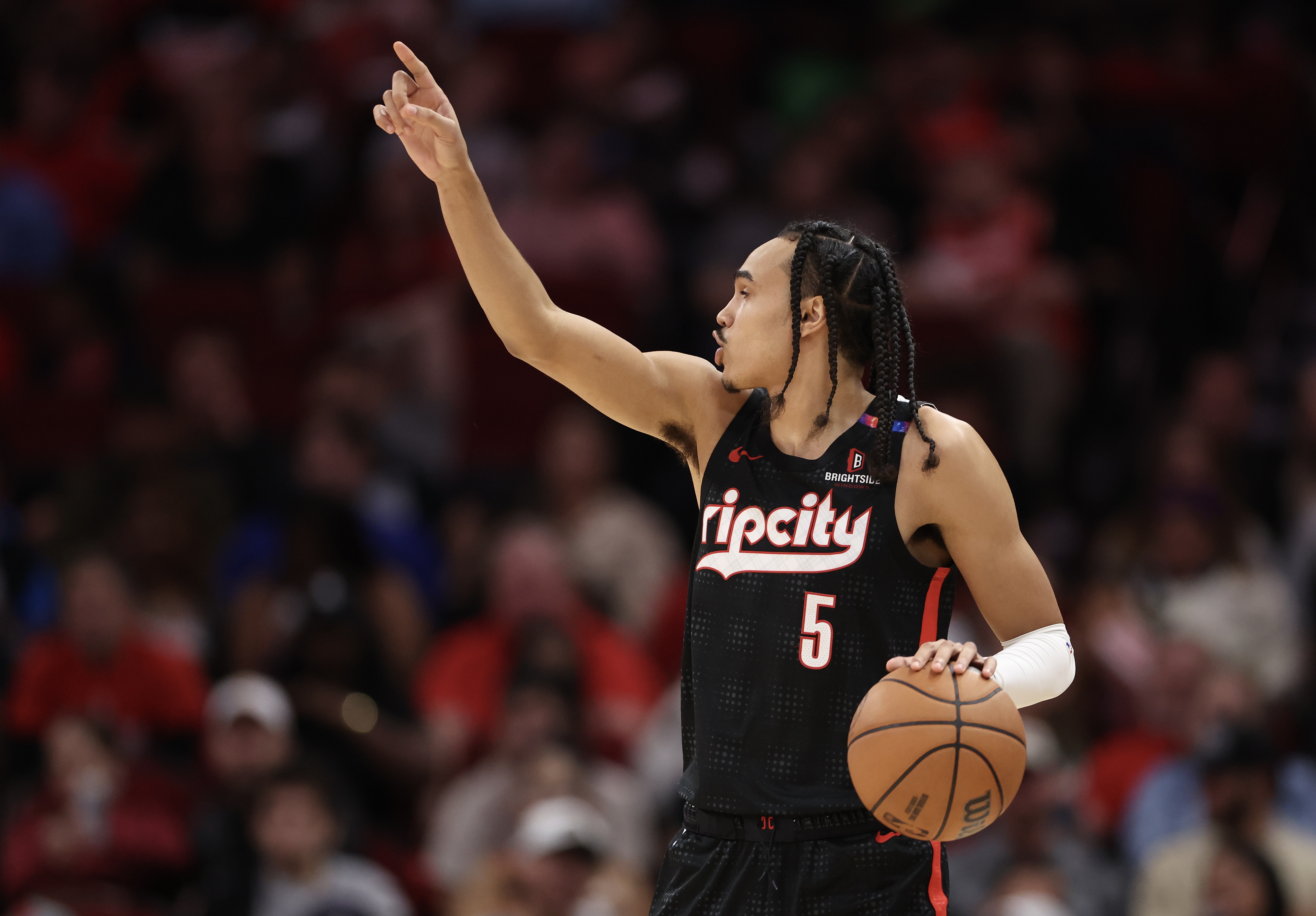 媒体人：今年有多支CBA球队接触过班顿 不过当时他要价不低