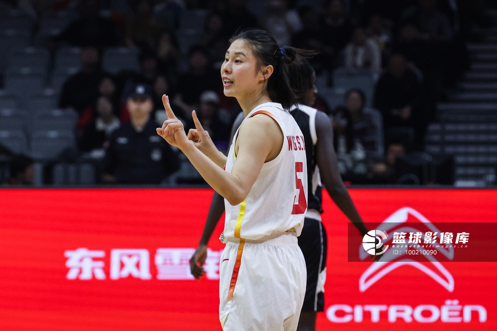 王思雨:今天我们开局非常棒 一直延续到结束 这种状态要延续下去